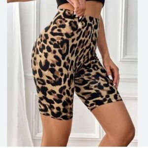 POPULAR 21 Leopard Print Bike Shorts Size Large NWOT